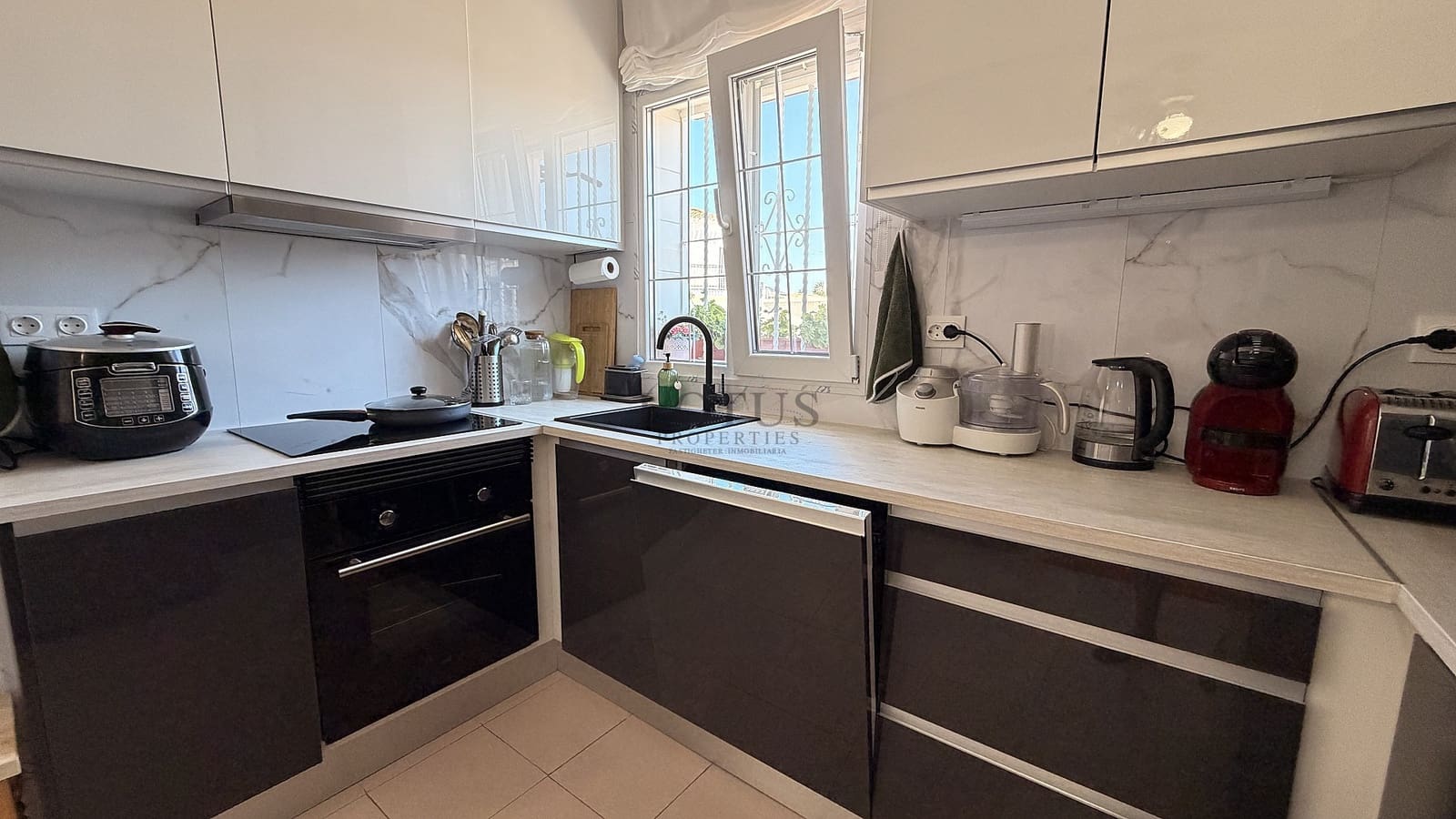 3 chambre Maison de Ville à vendre à Orihuela Costa avec piscine garage - 199 900 € (Ref: 10094076)