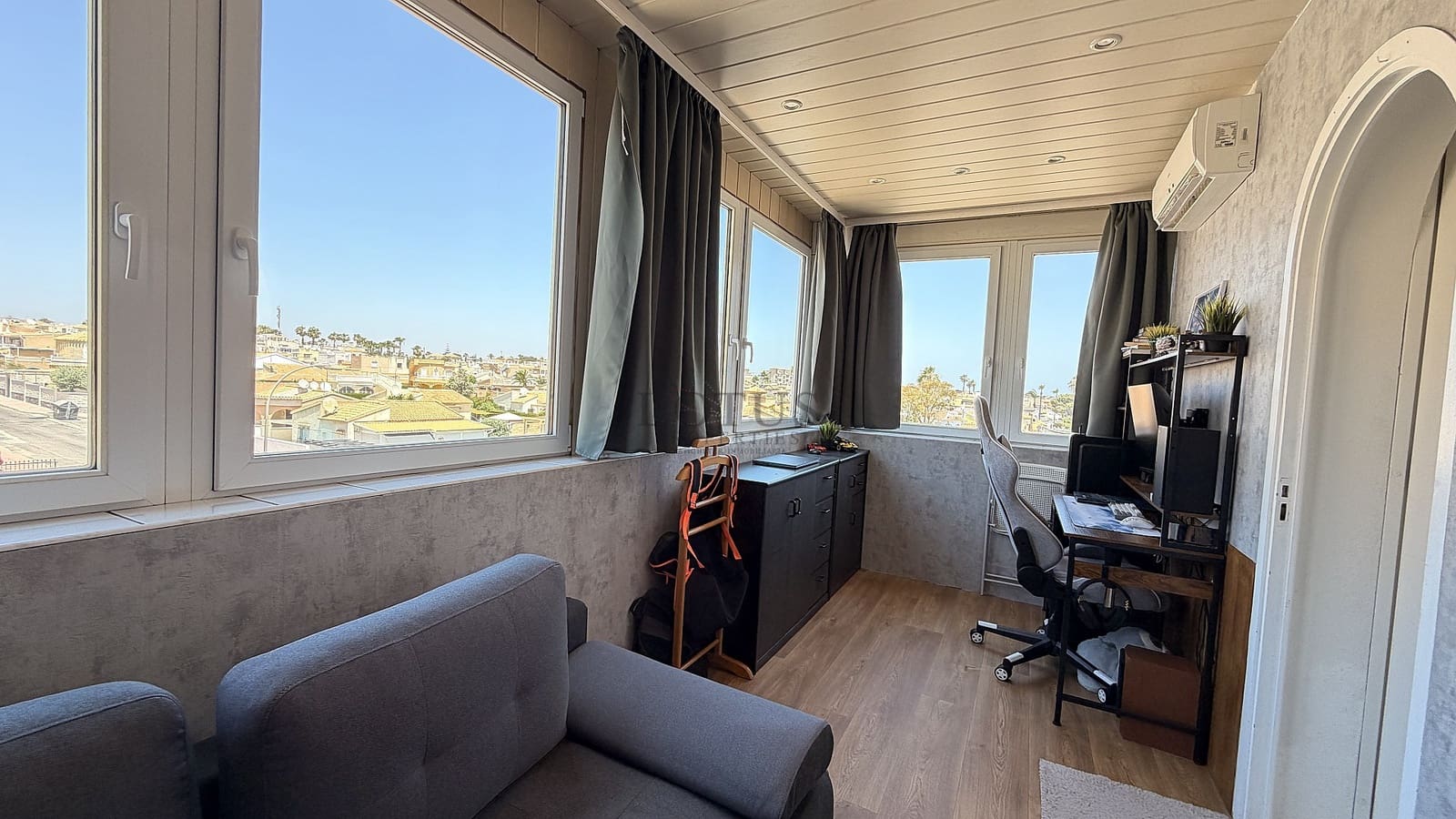 3 chambre Maison de Ville à vendre à Orihuela Costa avec piscine garage - 199 900 € (Ref: 10094076)