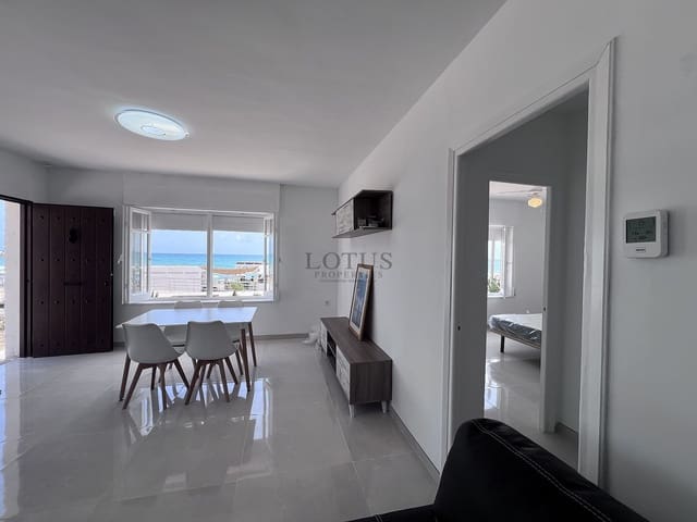 3 slaapkamer Villa te koop in Los Europeos, Torrevieja met zwembad garage - € 695.000 (Ref: 10098626)