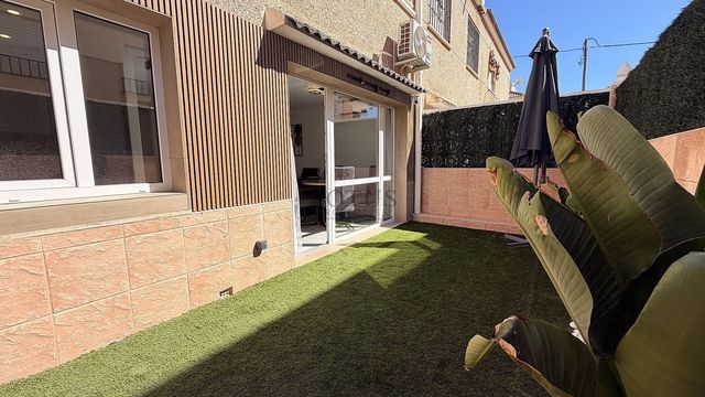 3 sypialnia Dom na sprzedaż w Los Europeos, Torrevieja z basenem - 334 900 € (Ref: 10117115)