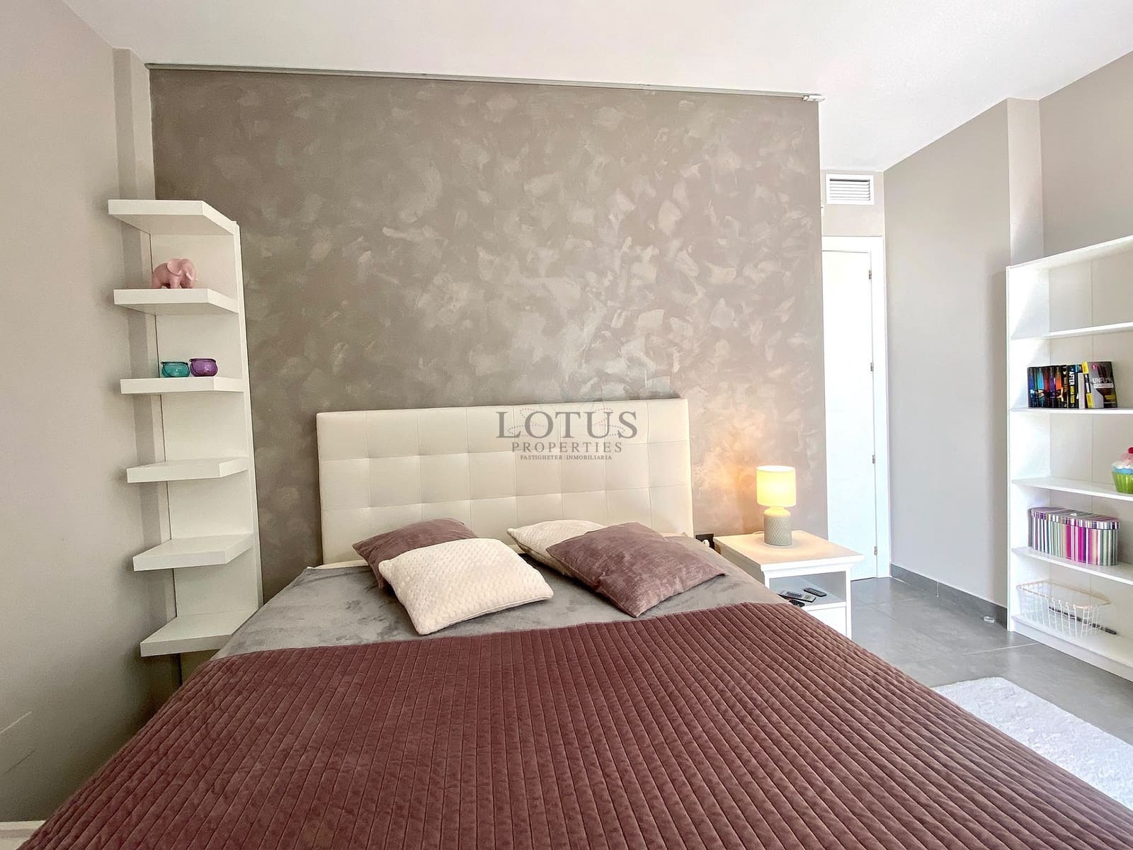 2 quarto Bungalow para venda em Orihuela Costa com piscina - 320 000 € (Ref: 10117522)