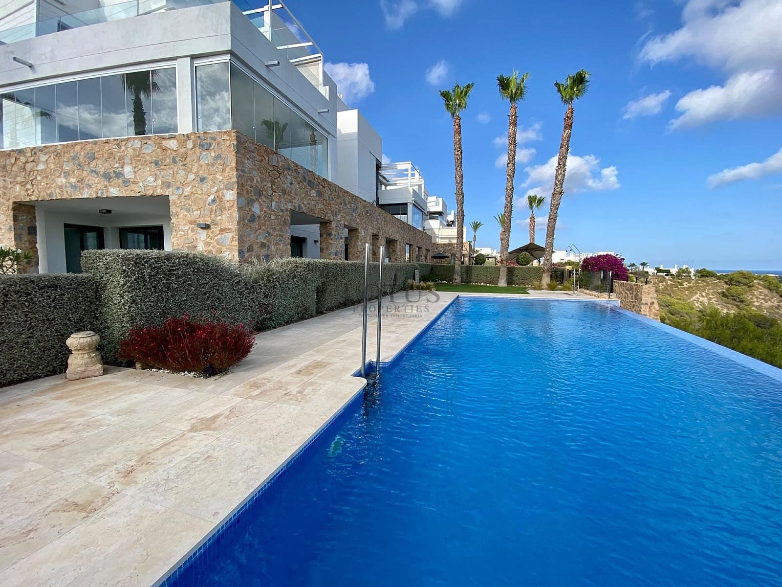 2 quarto Bungalow para venda em Orihuela Costa com piscina - 320 000 € (Ref: 10117522)