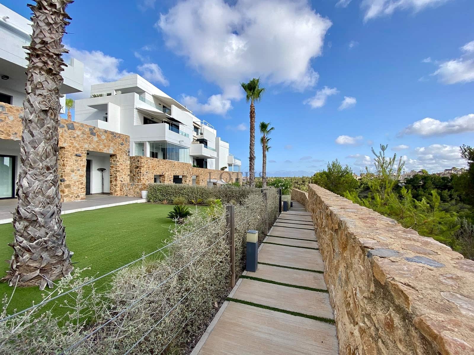 2 quarto Bungalow para venda em Orihuela Costa com piscina - 320 000 € (Ref: 10117522)