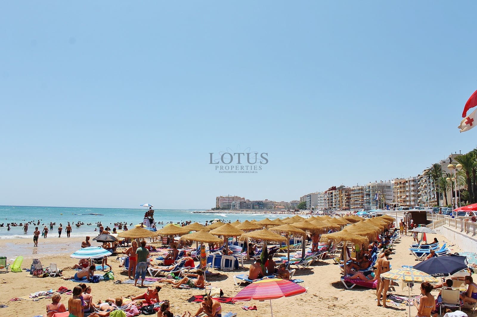 Apartamento de 2 habitaciones en Torrevieja en venta con piscina - 315.000 € (Ref: 8969078)