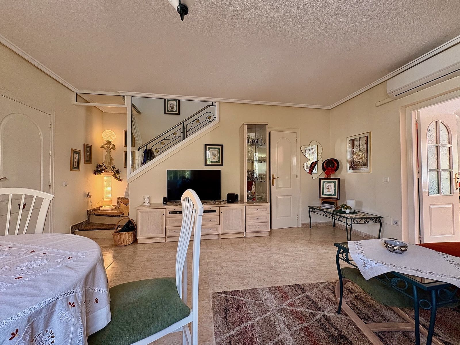 3 soverom Hus til salgs i Ciudad Quesada med svømmebasseng - € 249 000 (Ref: 9296079)