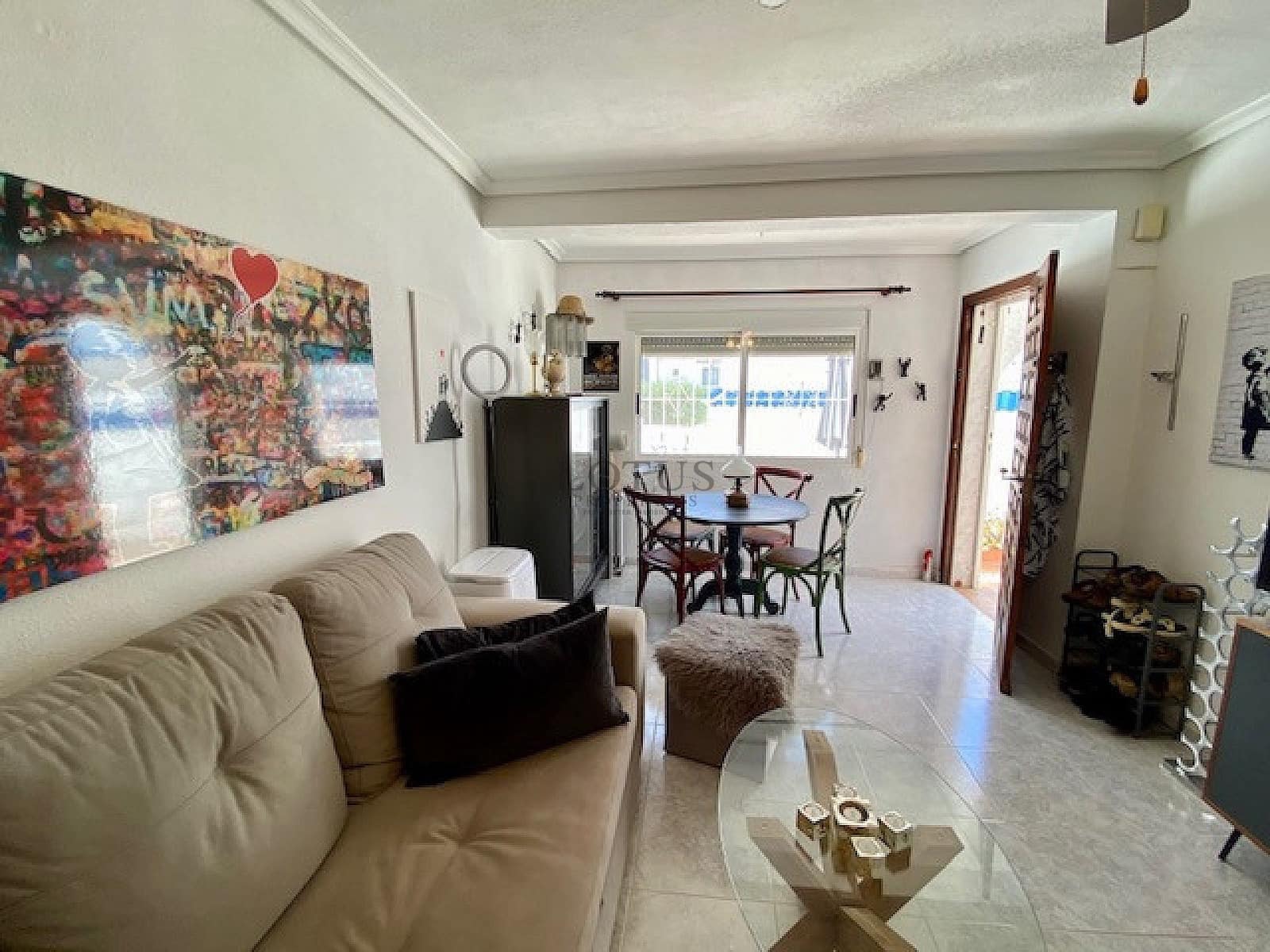 2 slaapkamer Appartement te koop in Torrevieja met zwembad - € 129.900 (Ref: 9345181)