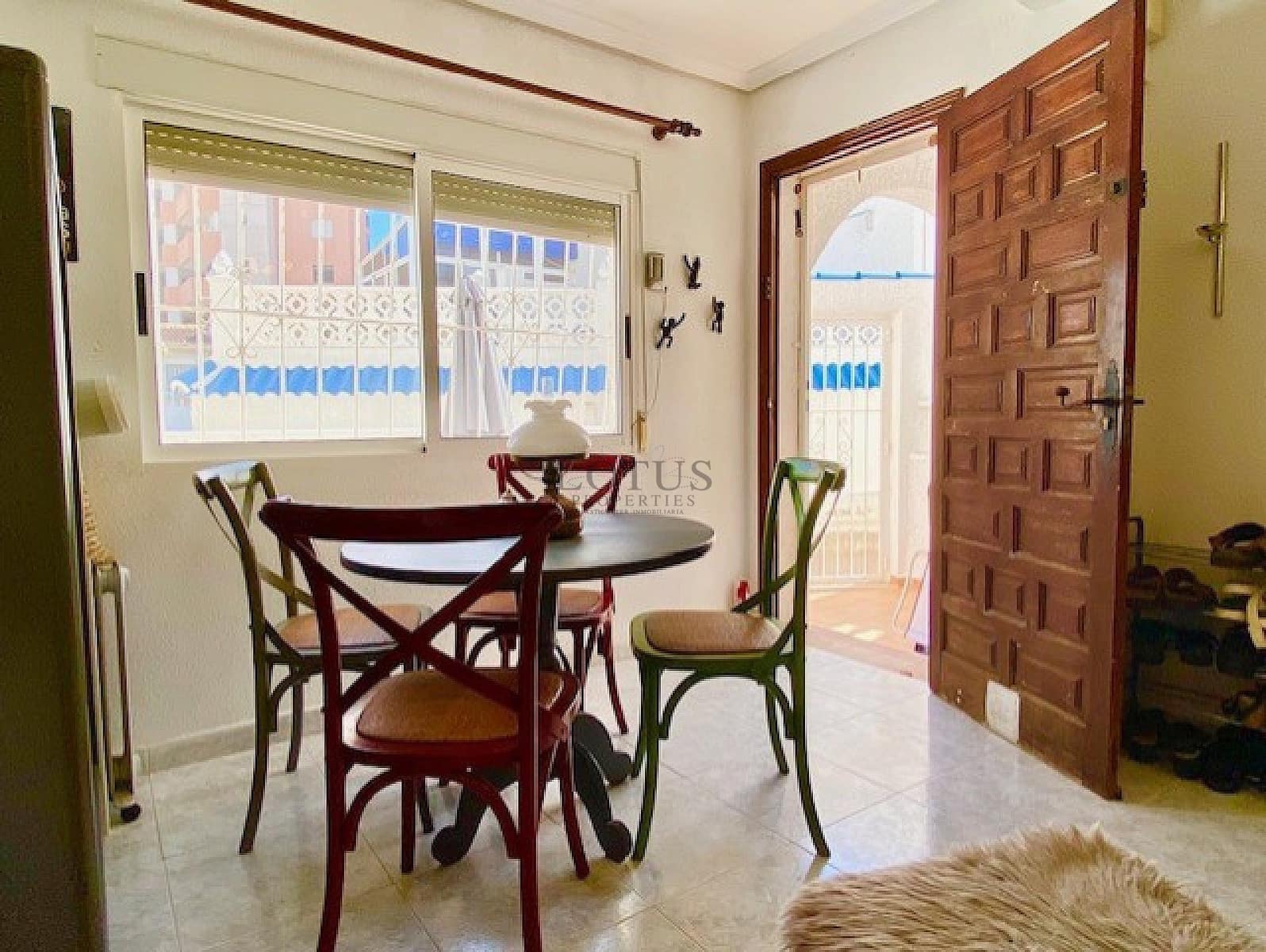 2 slaapkamer Appartement te koop in Torrevieja met zwembad - € 129.900 (Ref: 9345181)