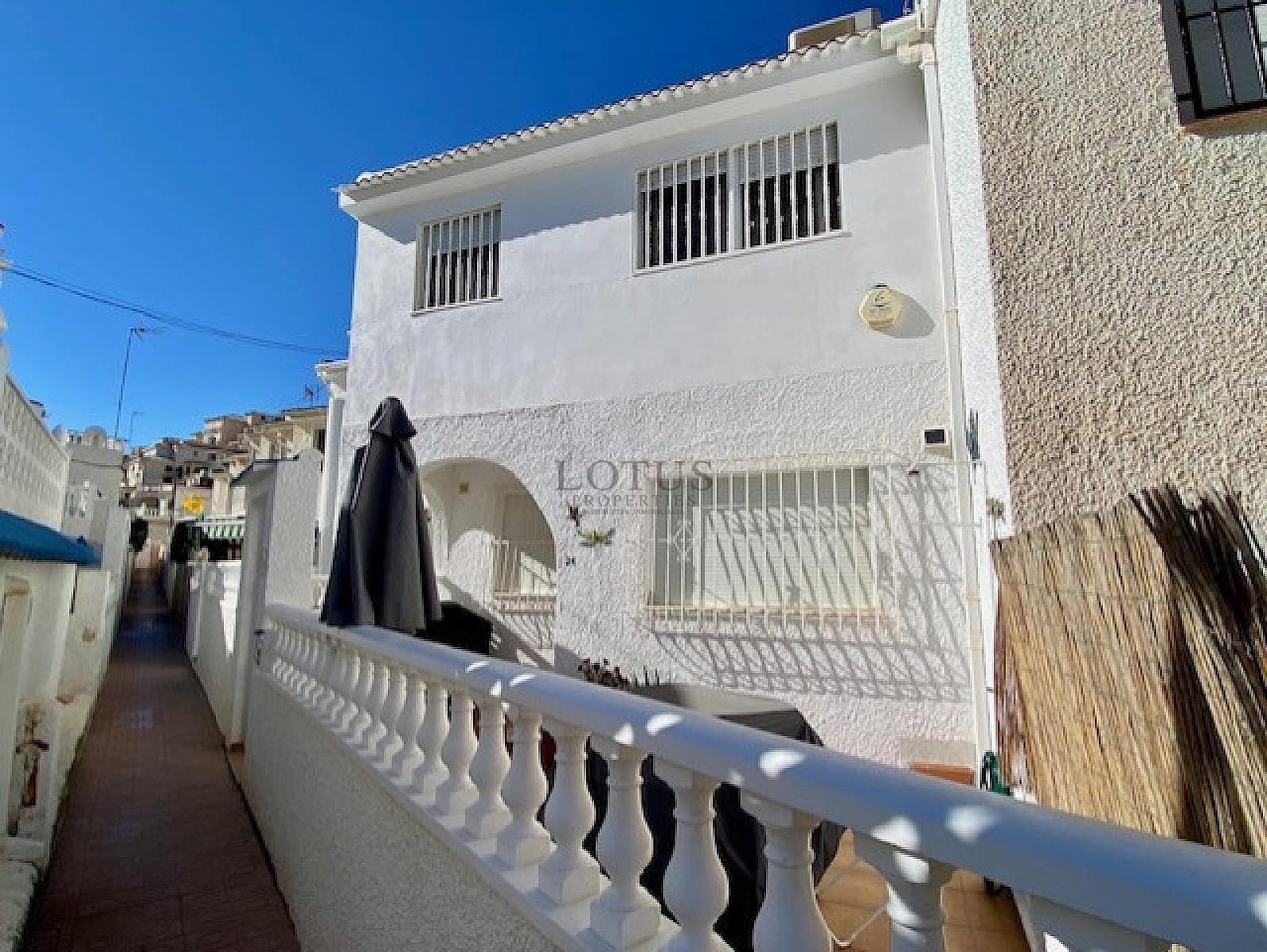 2 slaapkamer Appartement te koop in Torrevieja met zwembad - € 129.900 (Ref: 9345181)