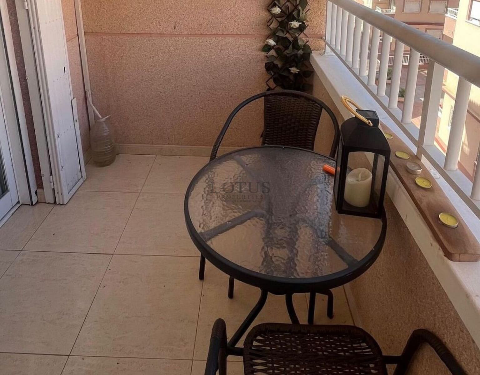 2 bedroom Apartment for sale in Algorfa with pool - € 120,000 (Ref: 9357527)