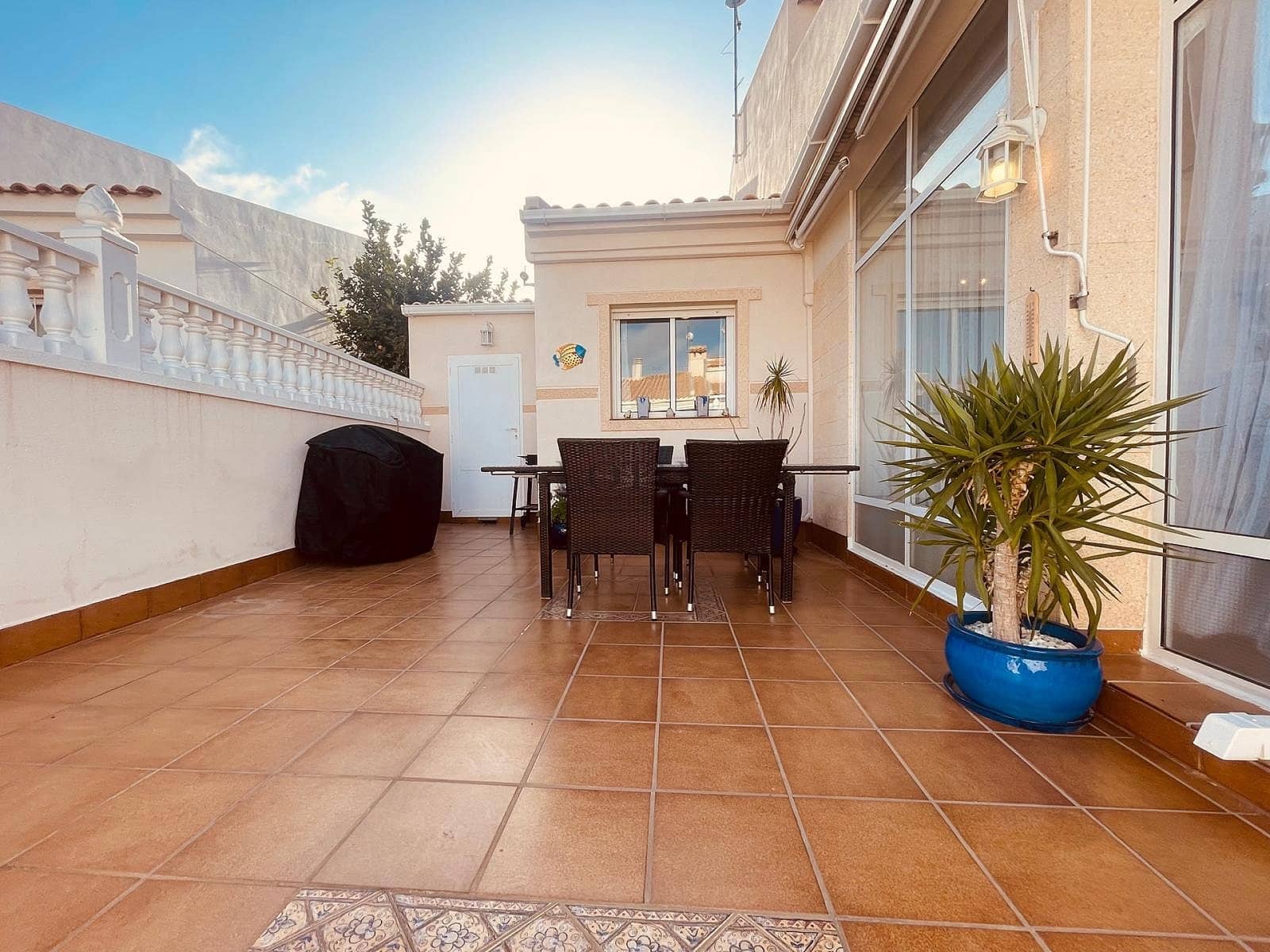 3 soverom Hus til salgs i Torrevieja med svømmebasseng - € 229 000 (Ref: 9384935)