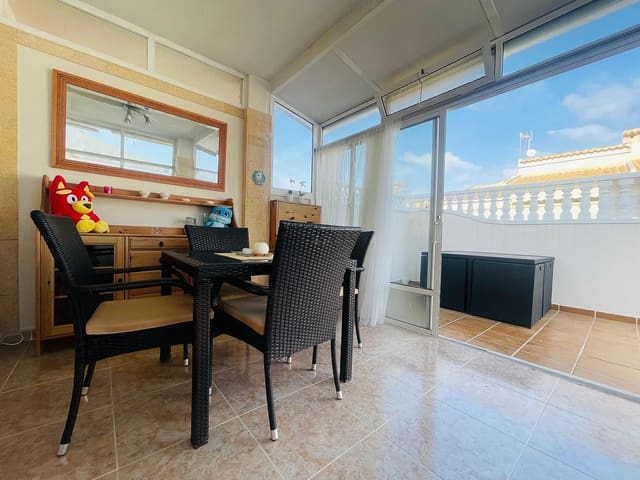 3 soverom Hus til salgs i Aguas Nuevas, Torrevieja med svømmebasseng - € 229 000 (Ref: 9384935)