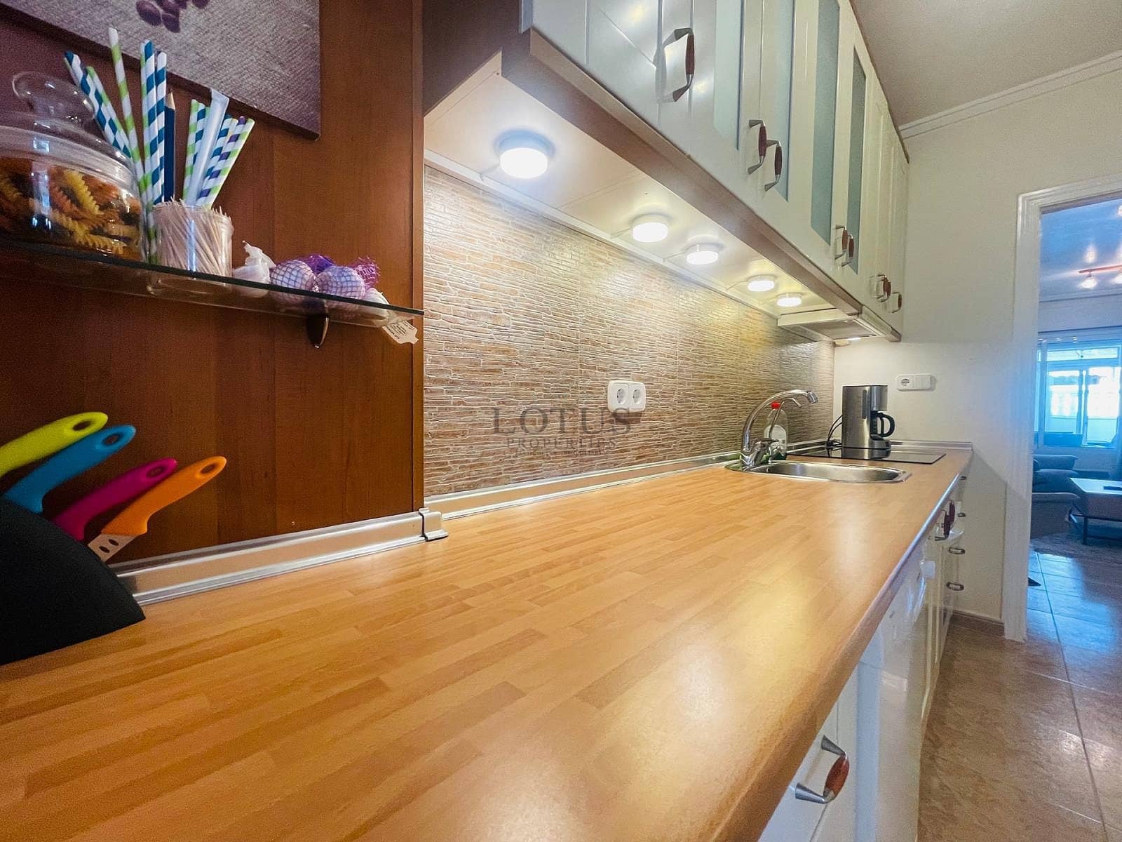 3 soverom Hus til salgs i Torrevieja med svømmebasseng - € 229 000 (Ref: 9384935)