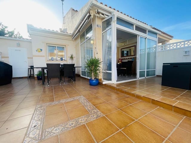 3 soverom Hus til salgs i Aguas Nuevas, Torrevieja med svømmebasseng - € 229 000 (Ref: 9384935)