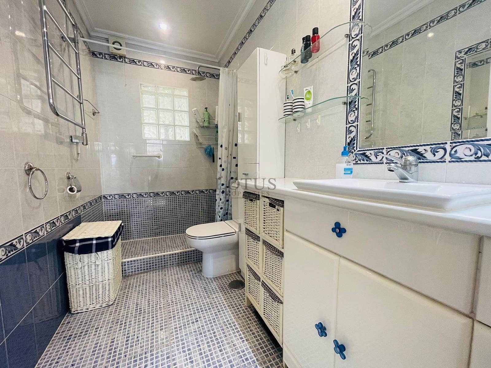 3 soverom Hus til salgs i Torrevieja med svømmebasseng - € 229 000 (Ref: 9384935)