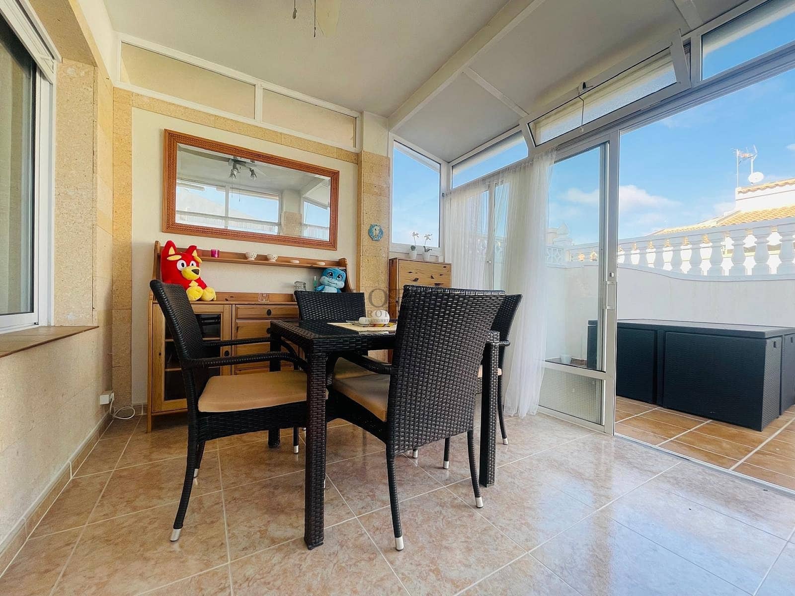 3 soverom Hus til salgs i Torrevieja med svømmebasseng - € 229 000 (Ref: 9384935)