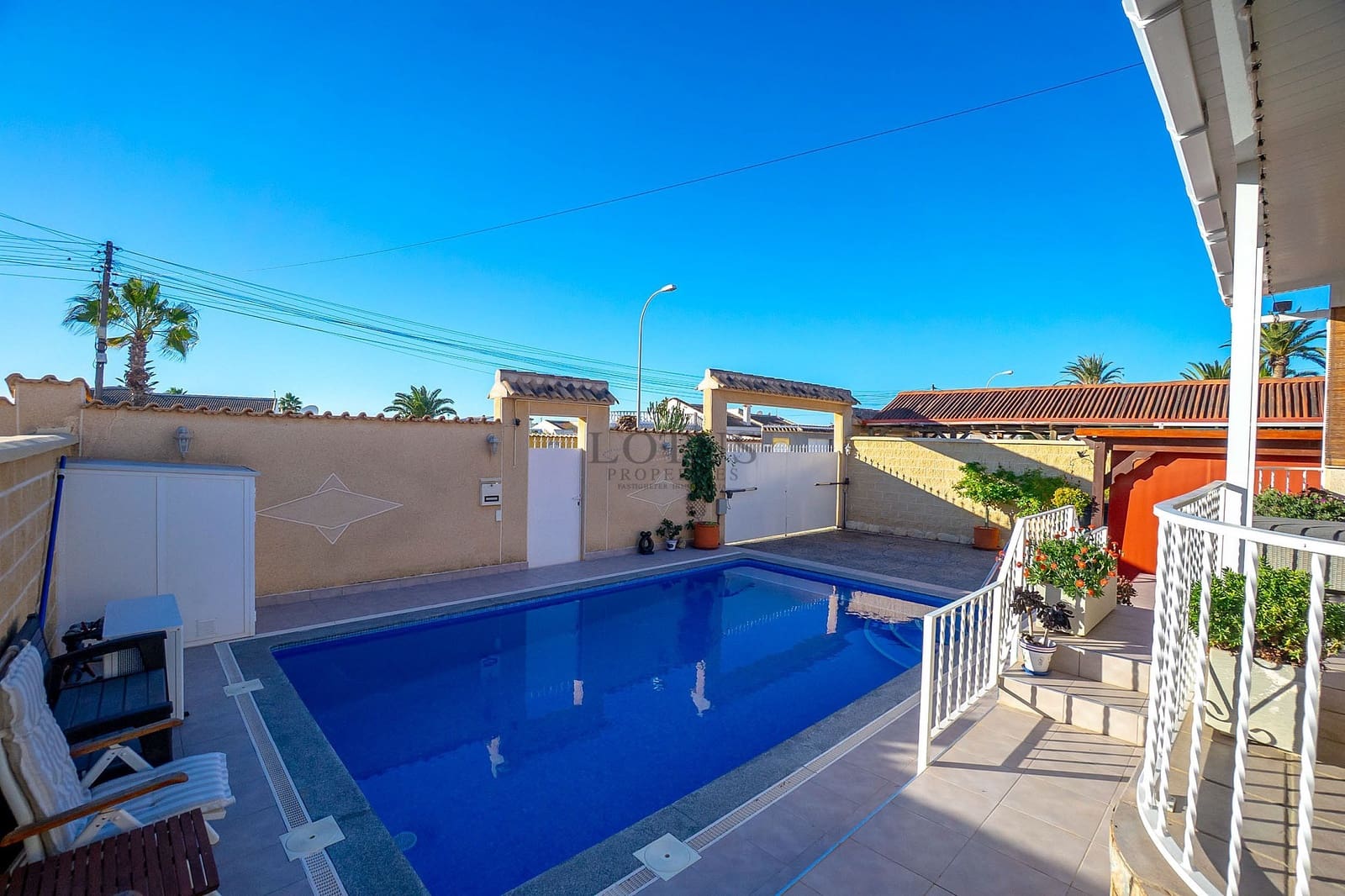 3 sovrum Villa till salu i Torrevieja med pool - 310 000 € (Ref: 9421736)