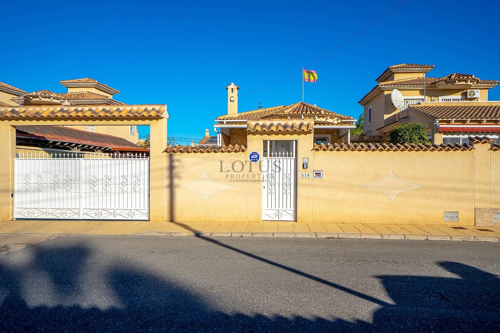 3 sovrum Villa till salu i Torrevieja med pool - 310 000 € (Ref: 9421736)