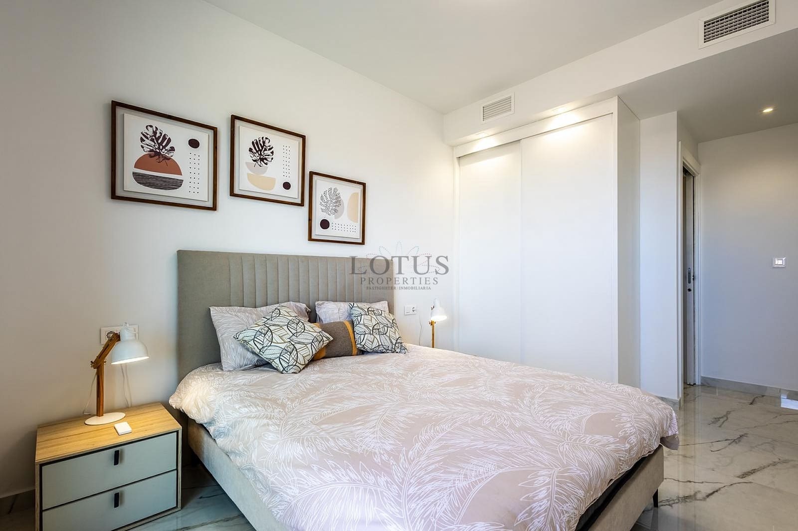 2 sovrum Takvåning till salu i Orihuela Costa med pool garage - 599 000 € (Ref: 9436709)