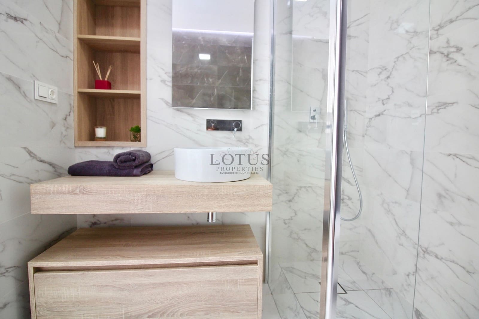 Apartamento de 3 habitaciones en Torrevieja en venta con piscina - 279.900 € (Ref: 9436710)