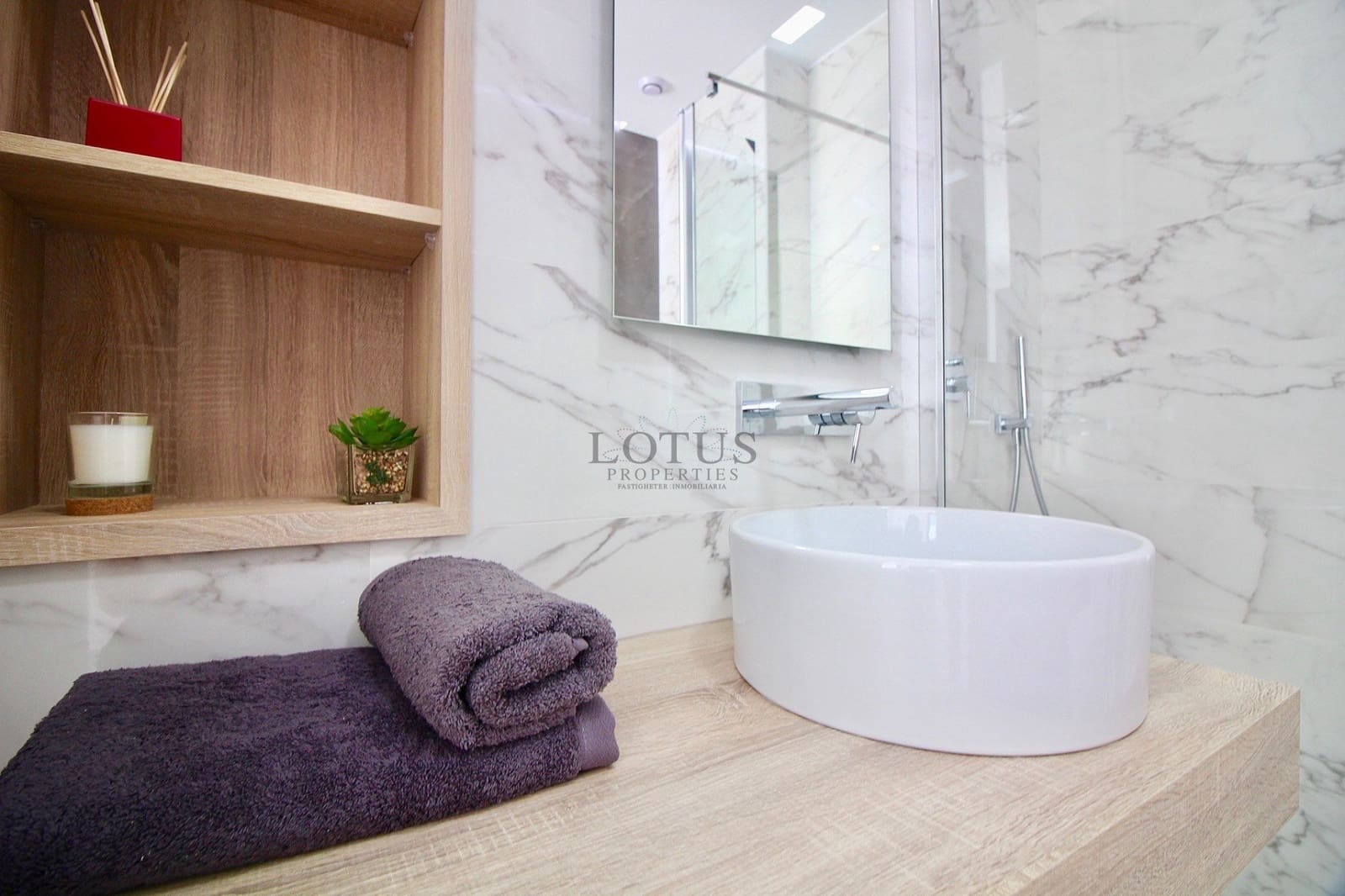 Apartamento de 3 habitaciones en Torrevieja en venta con piscina - 279.900 € (Ref: 9436710)