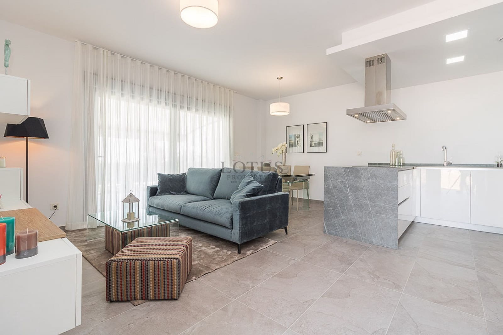 Apartamento de 3 habitaciones en Torrevieja en venta con piscina - 279.900 € (Ref: 9436710)