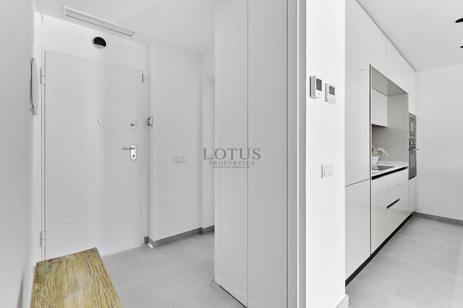 2 sovrum Bungalow till salu i Torrevieja med pool garage - 360 000 € (Ref: 9436711)