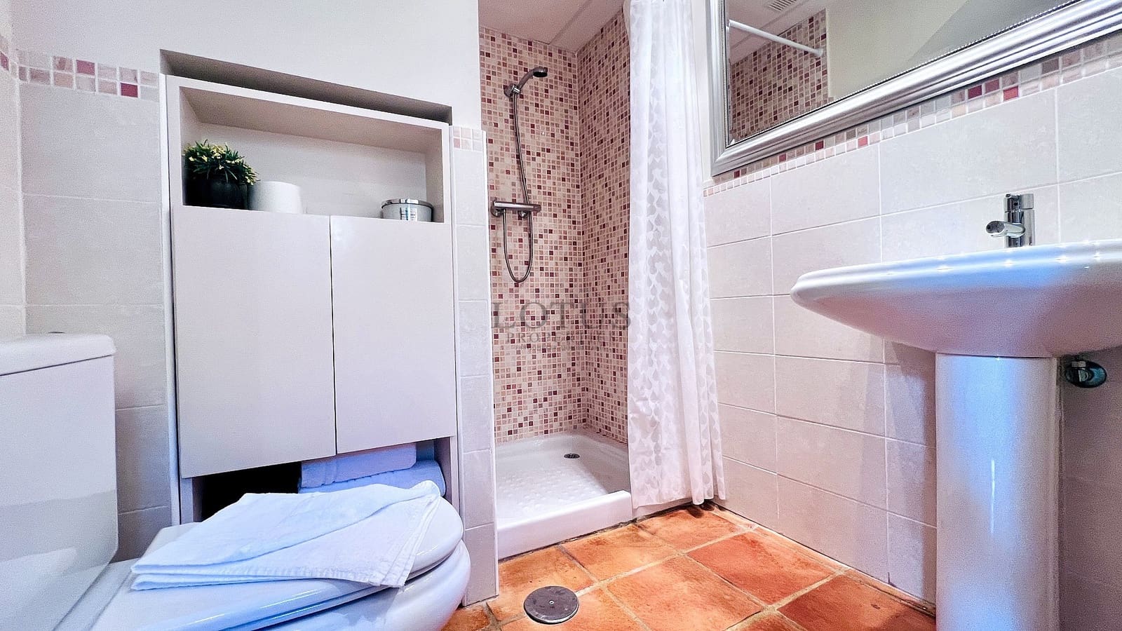 2 bedroom Townhouse for sale in Benidorm with pool - € 345,000 (Ref: 9436718)