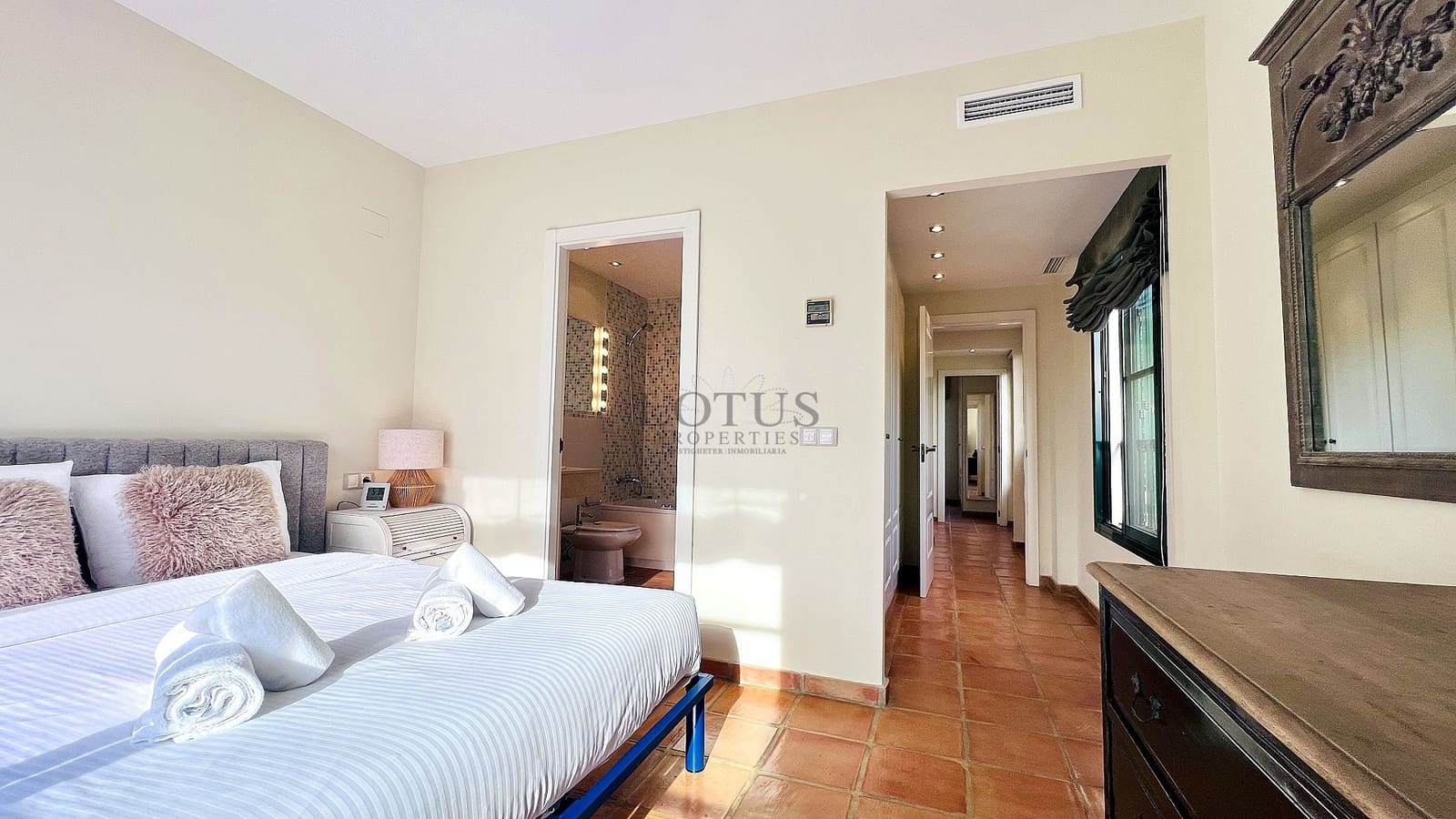 2 bedroom Townhouse for sale in Benidorm with pool - € 345,000 (Ref: 9436718)