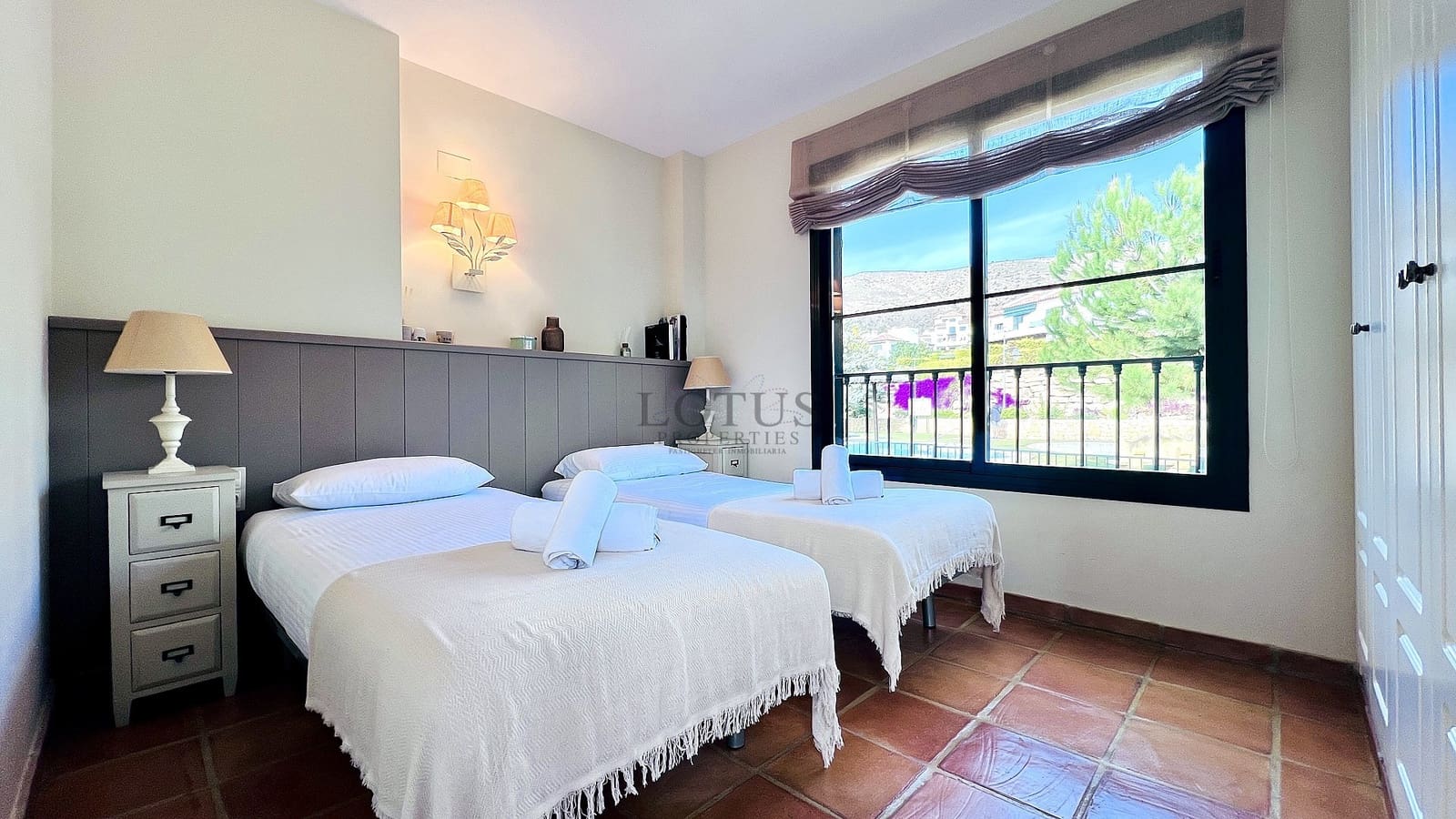 2 bedroom Townhouse for sale in Benidorm with pool - € 345,000 (Ref: 9436718)