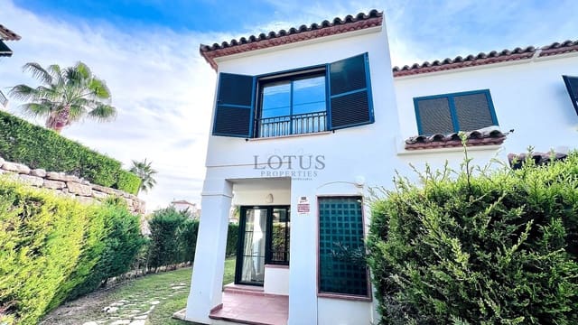 2 bedroom Townhouse for sale in Benidorm with pool - € 345,000 (Ref: 9436718)