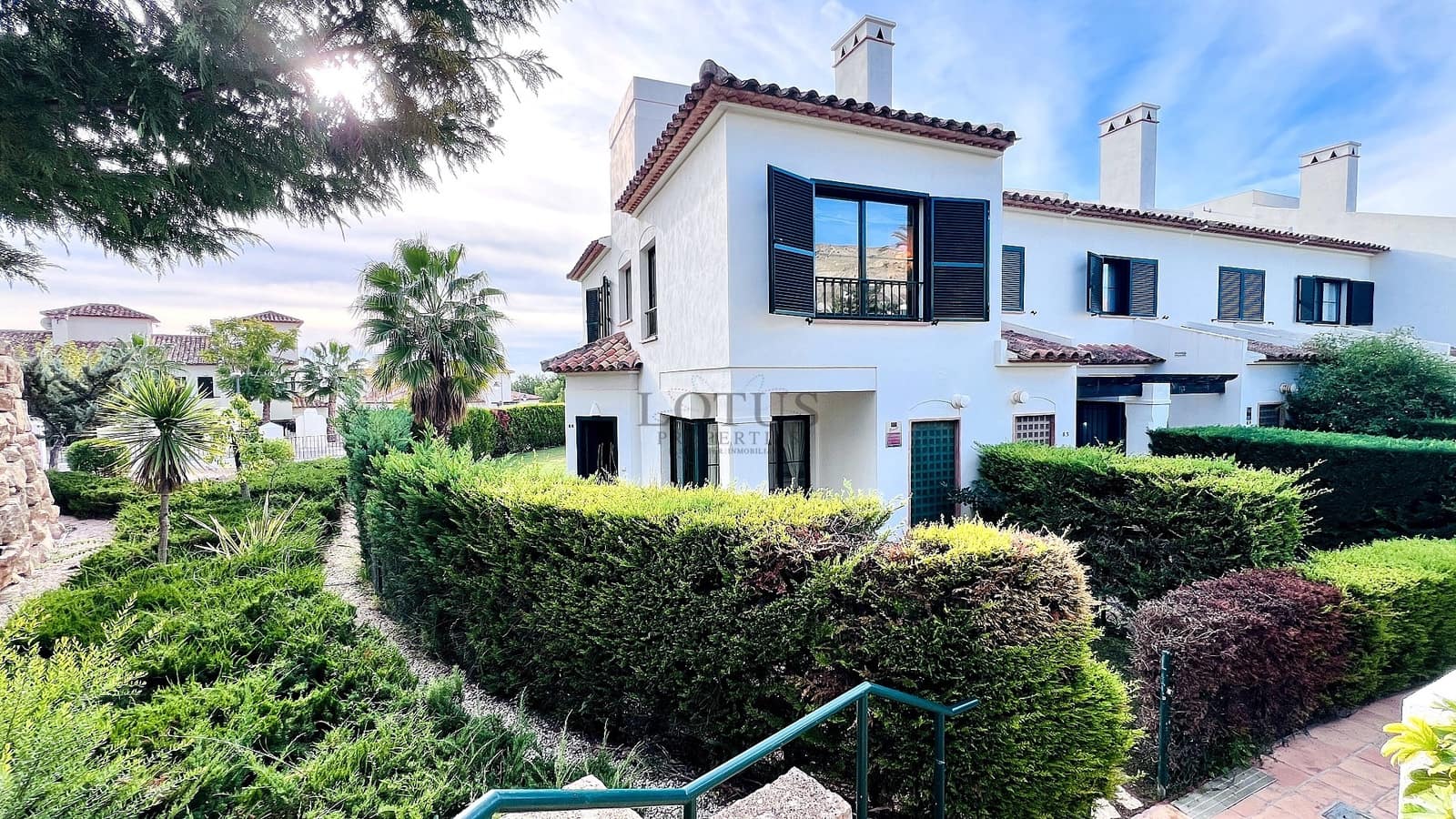 2 bedroom Townhouse for sale in Benidorm with pool - € 345,000 (Ref: 9436718)