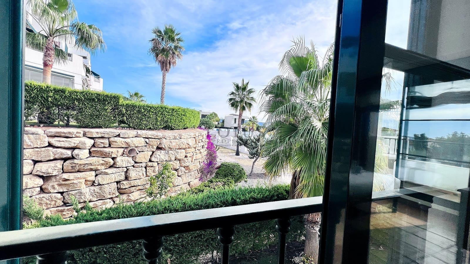 2 bedroom Townhouse for sale in Benidorm with pool - € 345,000 (Ref: 9436718)