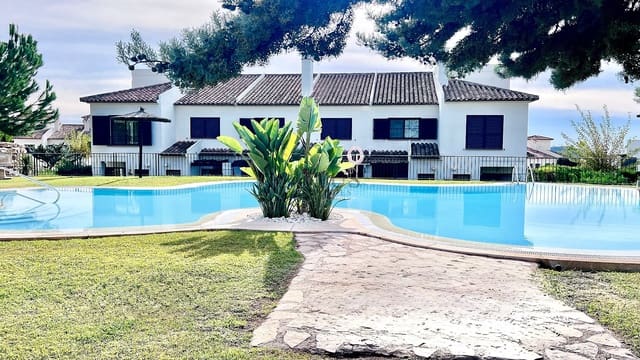 2 bedroom Townhouse for sale in Benidorm with pool - € 345,000 (Ref: 9436718)