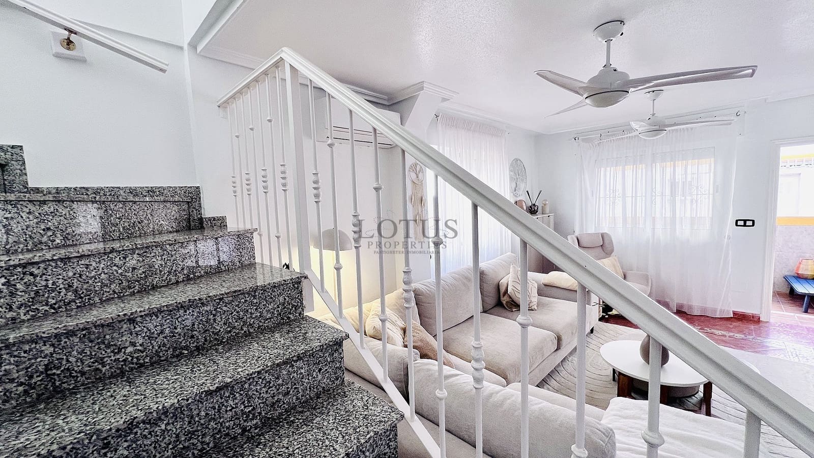 Casa de 3 habitaciones en Orihuela Costa en venta con piscina garaje - 250.000 € (Ref: 9453053)