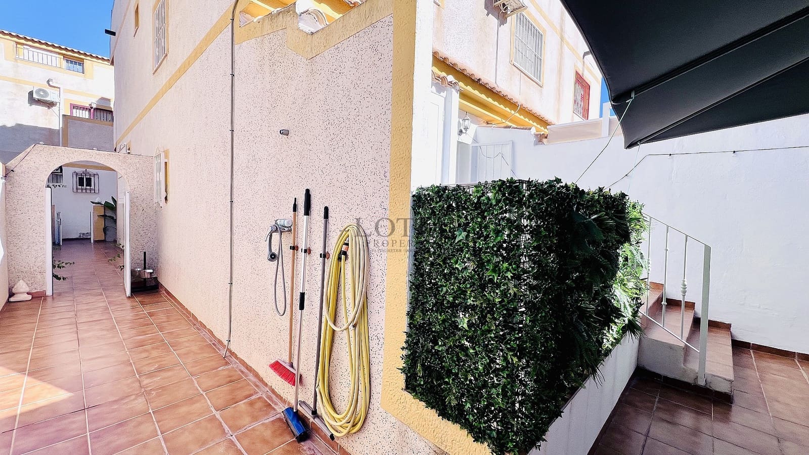 Casa de 3 habitaciones en Orihuela Costa en venta con piscina garaje - 250.000 € (Ref: 9453053)