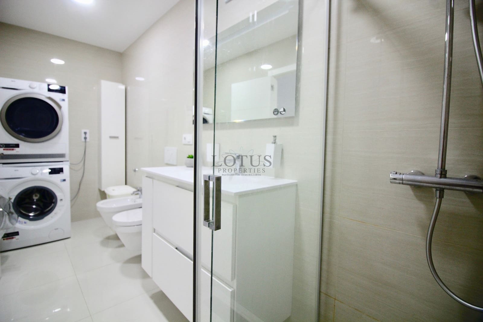 3 soveværelse Lejlighed til salg i Torrevieja med swimmingpool - € 230.000 (Ref: 9471058)