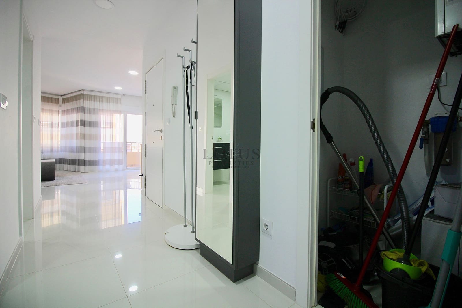 3 soveværelse Lejlighed til salg i Torrevieja med swimmingpool - € 230.000 (Ref: 9471058)