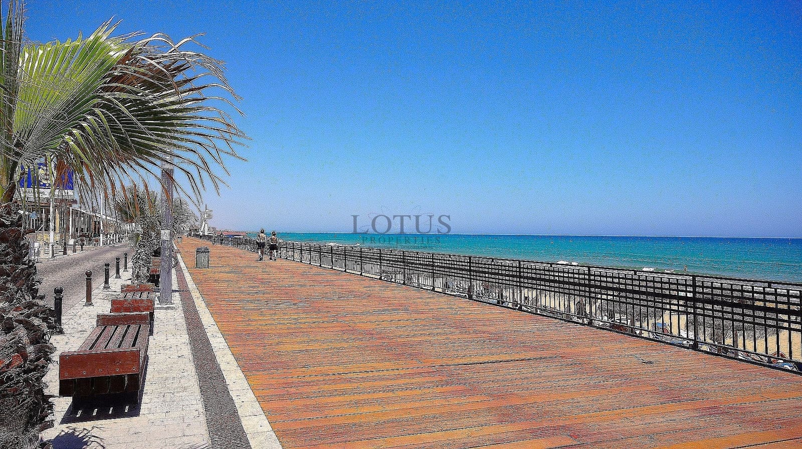 Apartamento de 2 habitaciones en Torrevieja en venta con piscina - 175.000 € (Ref: 9486683)