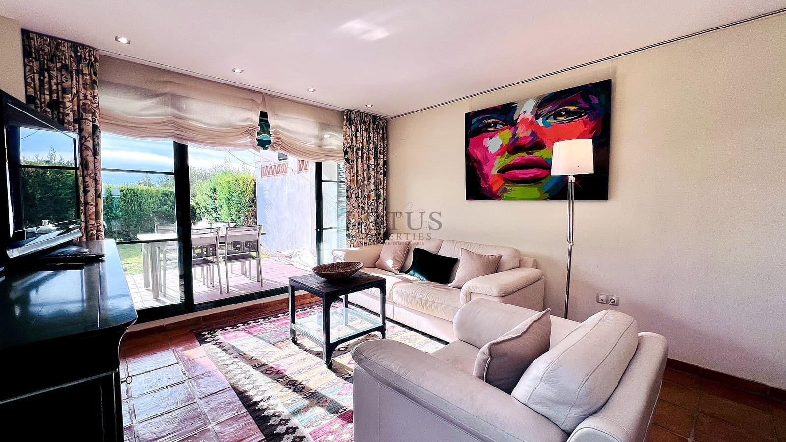 2 bedroom Townhouse for sale in Benidorm with pool - € 310,000 (Ref: 9496702)