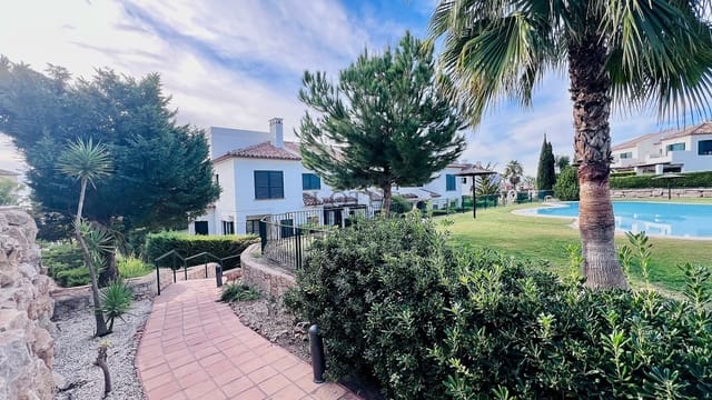 2 bedroom Townhouse for sale in Benidorm with pool - € 310,000 (Ref: 9496702)