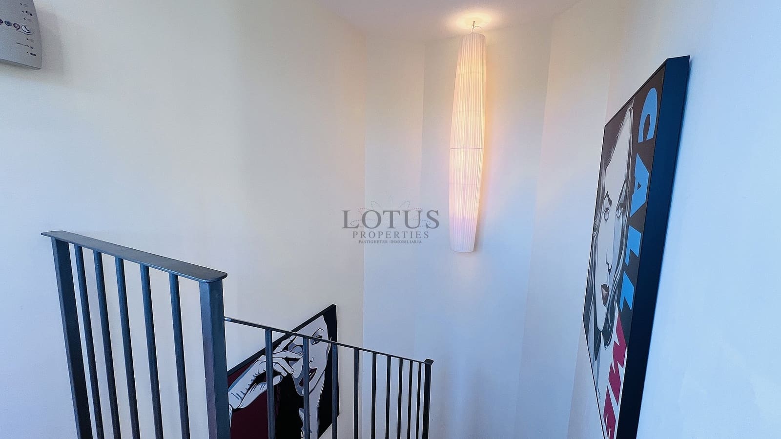 2 bedroom Townhouse for sale in Benidorm with pool - € 310,000 (Ref: 9496702)