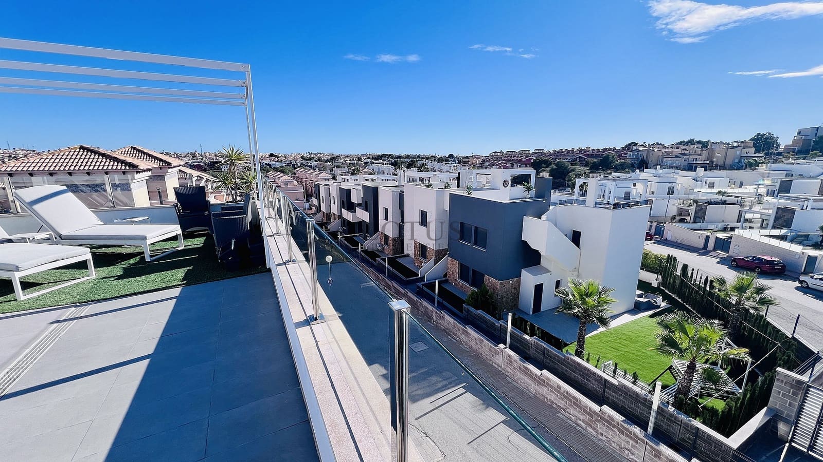 3 sovrum Hus till salu i Orihuela Costa med pool garage - 385 000 € (Ref: 9497936)