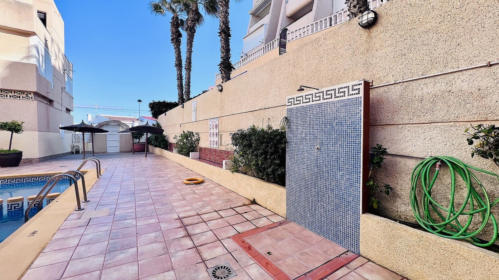 2 sypialnia Apartament na sprzedaż w Torrevieja z basenem - 175 000 € (Ref: 9532997)