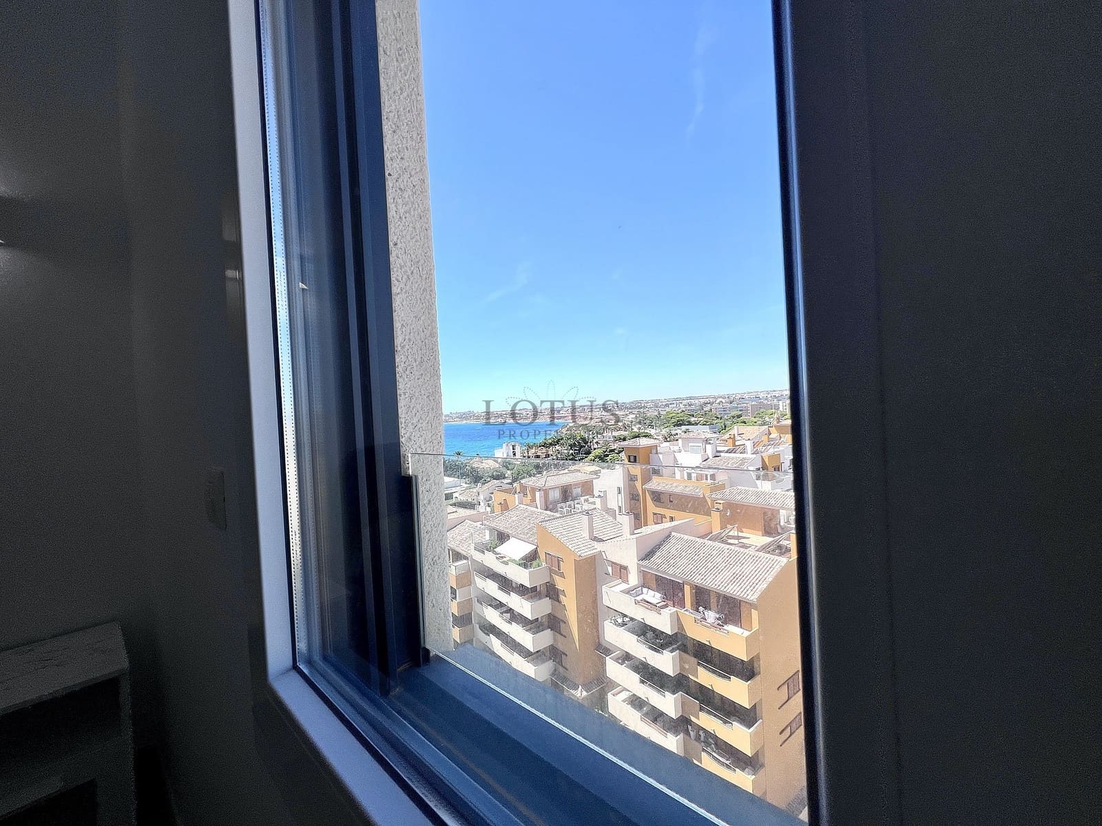 4 sovrum Takvåning till salu i Torrevieja med pool garage - 1 190 000 € (Ref: 9535160)