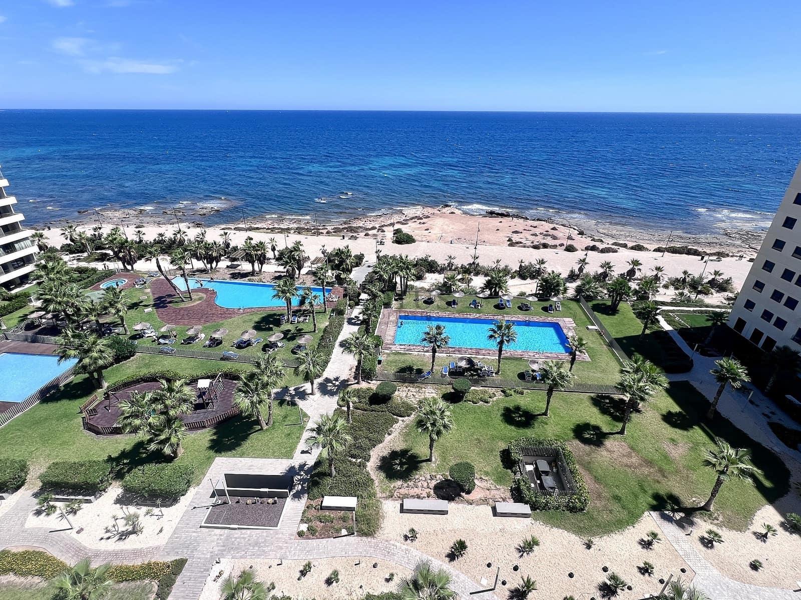 4 sovrum Takvåning till salu i Torrevieja med pool garage - 1 190 000 € (Ref: 9535160)