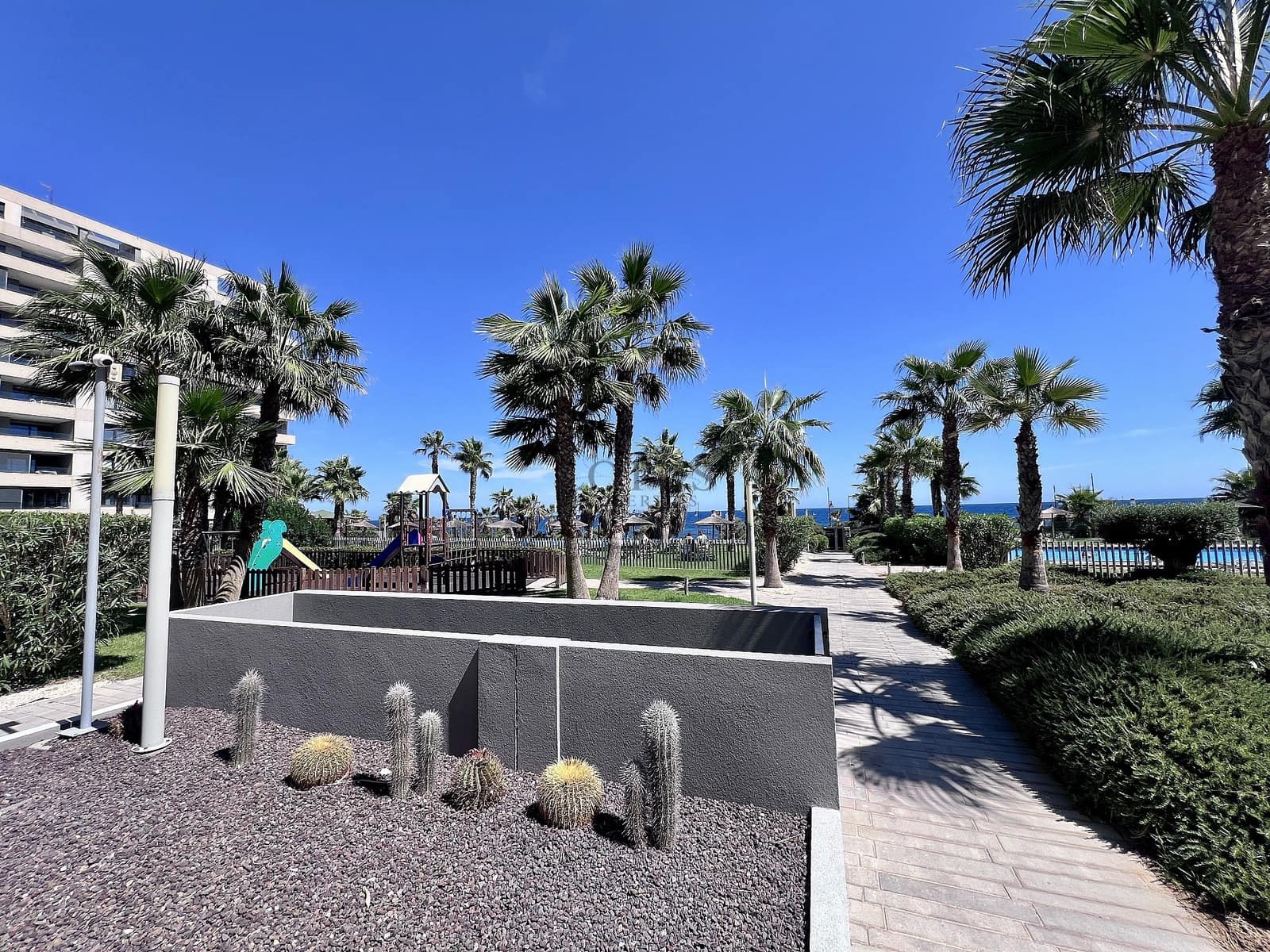 4 sovrum Takvåning till salu i Torrevieja med pool garage - 1 190 000 € (Ref: 9535160)