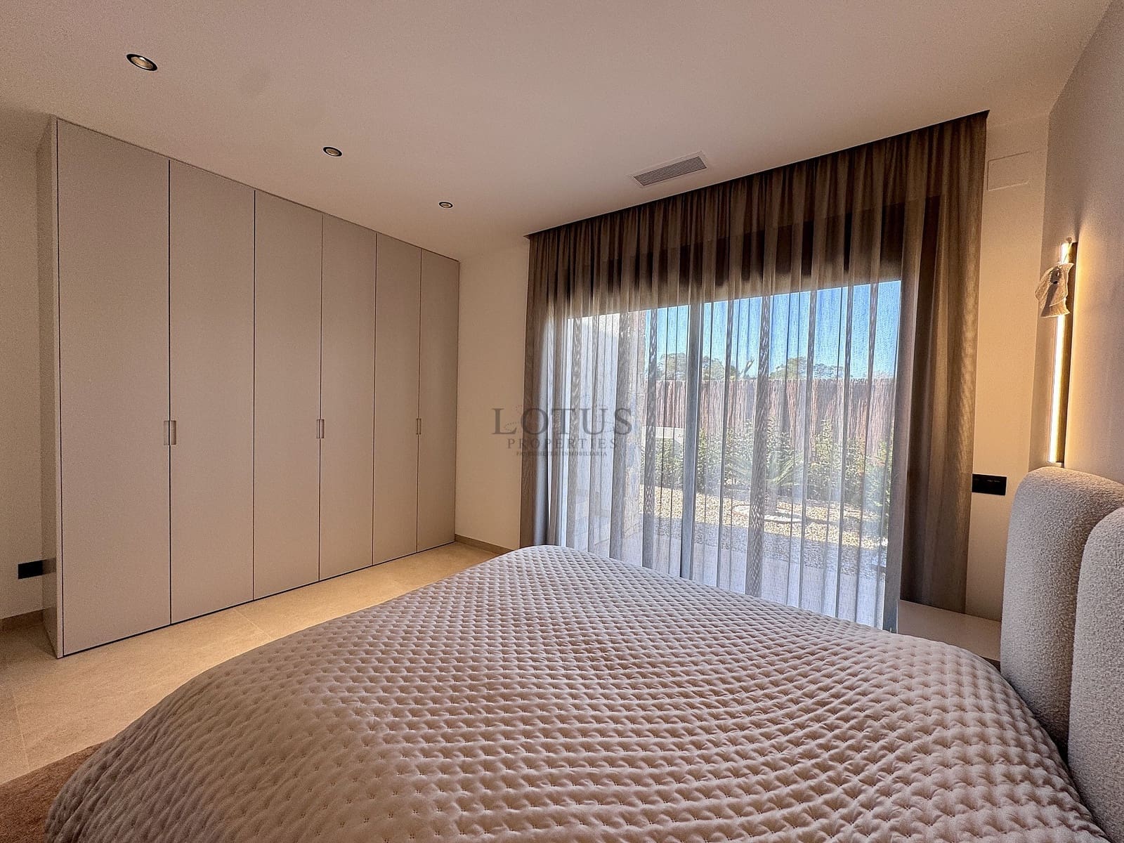 3 chambre Villa/Maison à vendre à Orihuela Costa avec piscine garage - 1 030 000 € (Ref: 9537223)