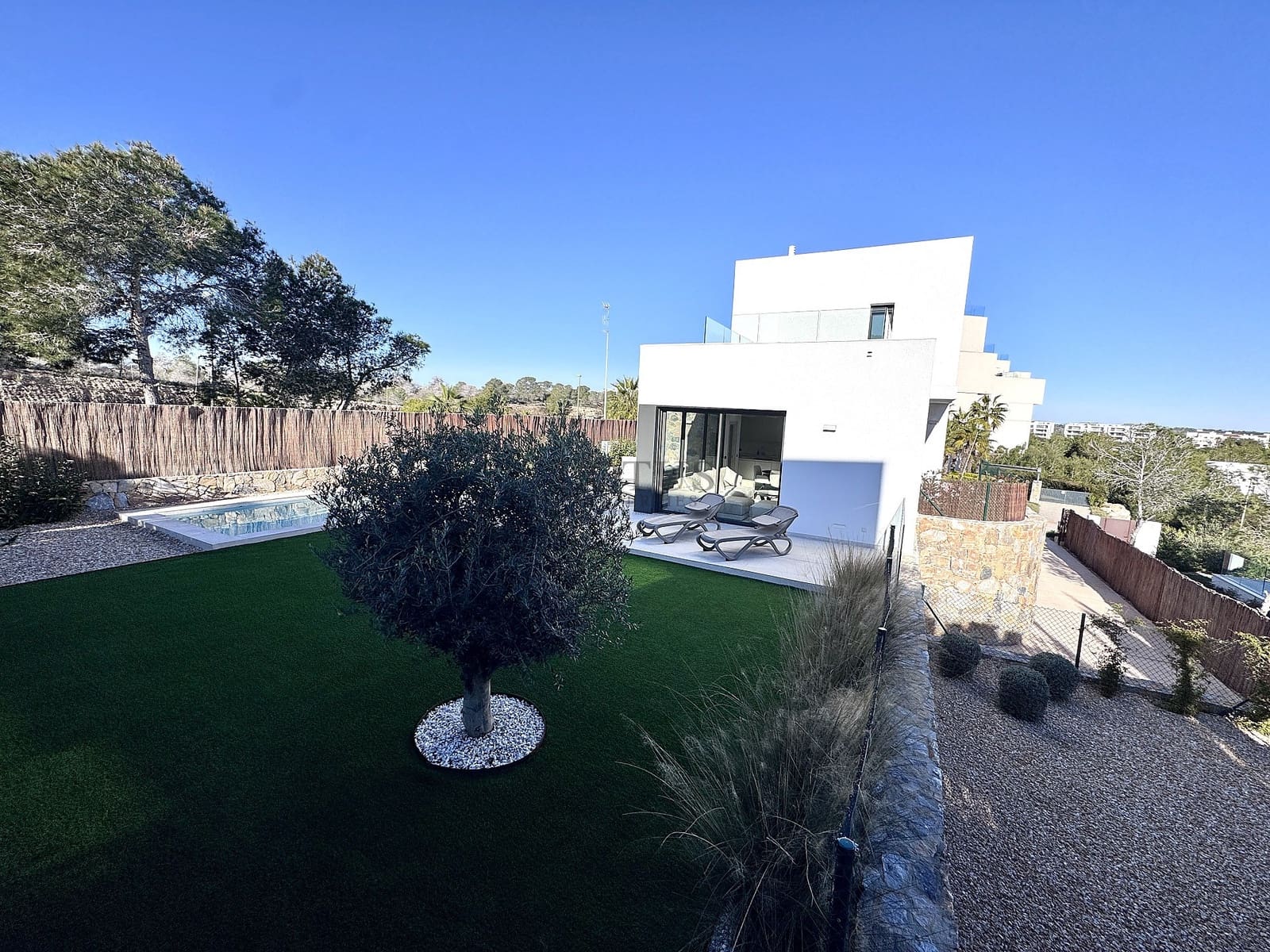 3 chambre Villa/Maison à vendre à Orihuela Costa avec piscine garage - 1 030 000 € (Ref: 9537223)