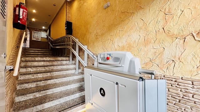 2 quarto Apartamento para venda em El Molino, Torrevieja com piscina - 122 900 € (Ref: 9580423)