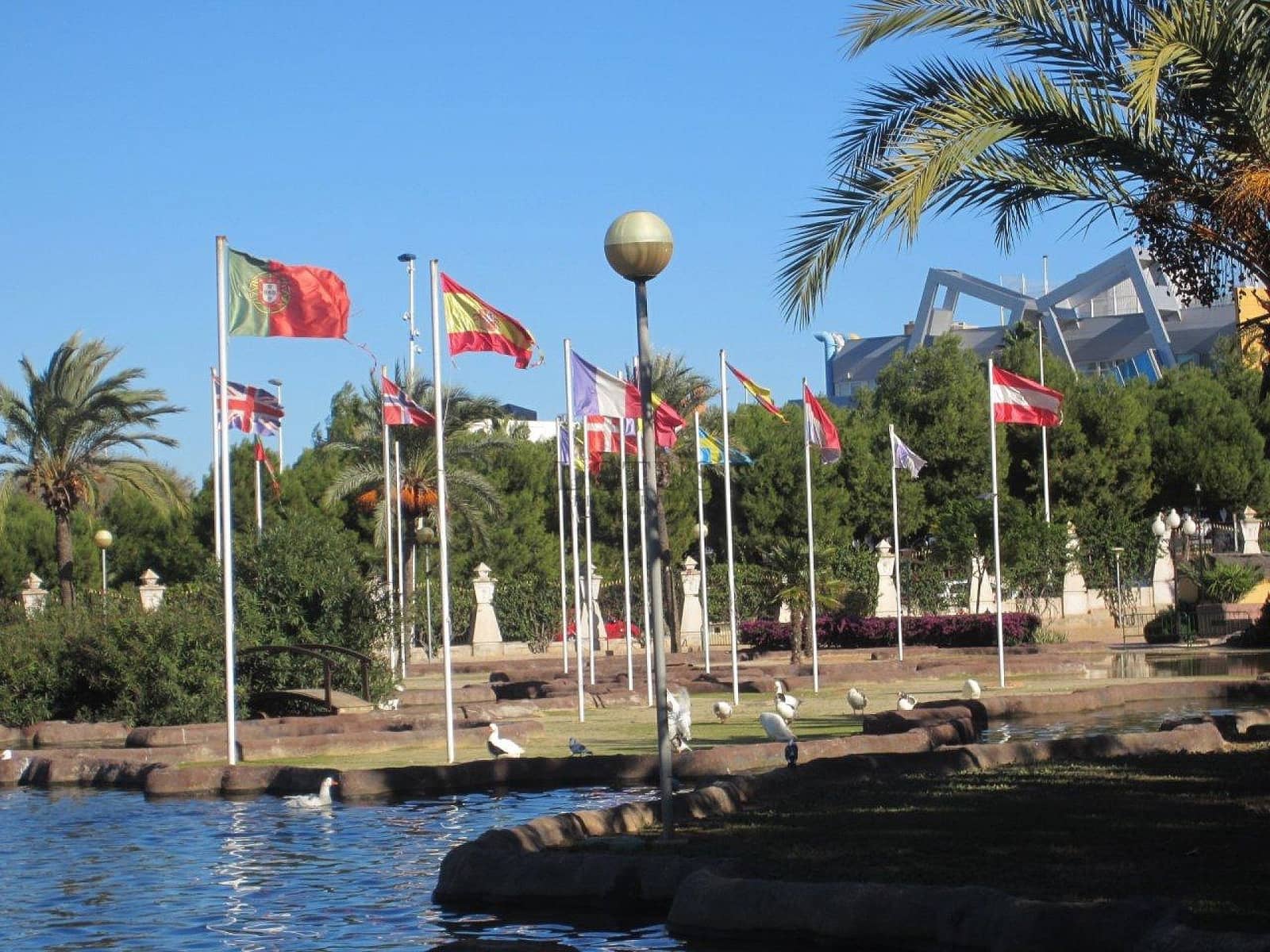 2 quarto Apartamento para venda em Torrevieja com piscina - 122 900 € (Ref: 9580423)